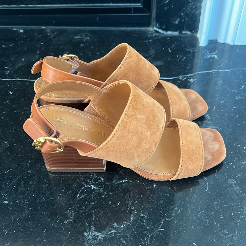 Tory Burch Sandal - Picture 2 of 8